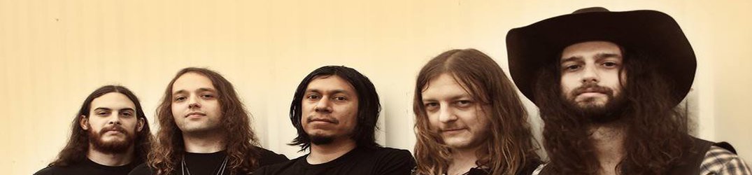Scorpion Child: il lyric video di 'My Woman In Black'