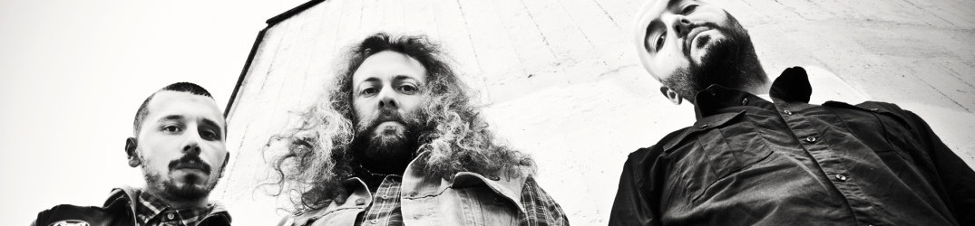 Black Rainbows: ascolta la nuova 'The Red Sky Above'