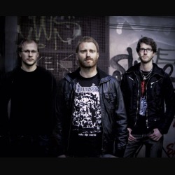 Diskord: pronto "Oscillations"