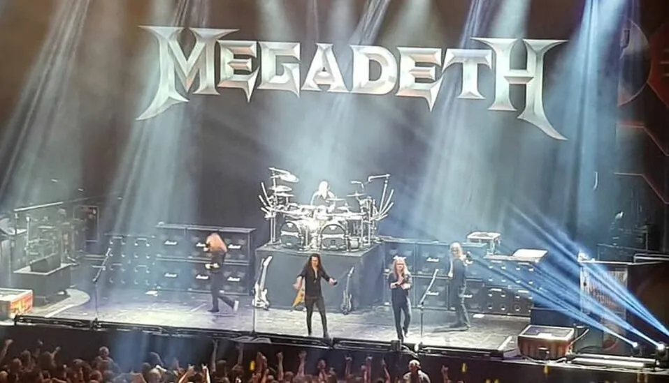 Megadeth: primo teaser della serie "Menza Mega Video Vault", un dietro le quinte del tour 1992 girato dallo stesso batterista