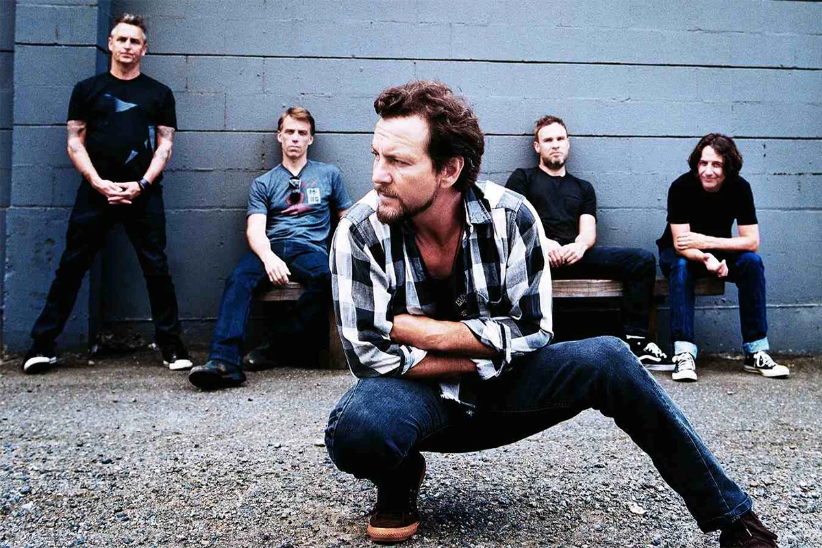 Pearl Jam: ascolta il nuovo singolo 'Superblood Wolfmoon'
