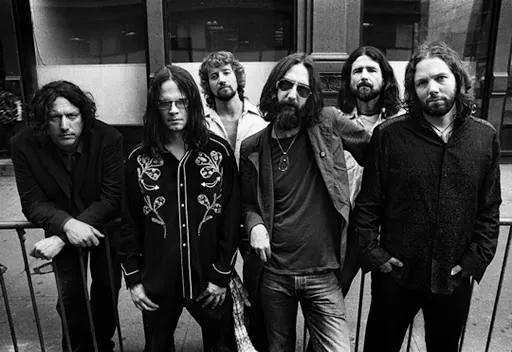 The Black Crowes: Chris Robinson sgrida il pubblico, "fate troppo rumore"