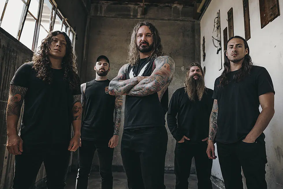 As I Lay Dying: online il video 'Roots Below'. Il frontman commenta, 'Ho vissuto un'esperienza traumatica che mi ha ispirato per questo nuovo brano'