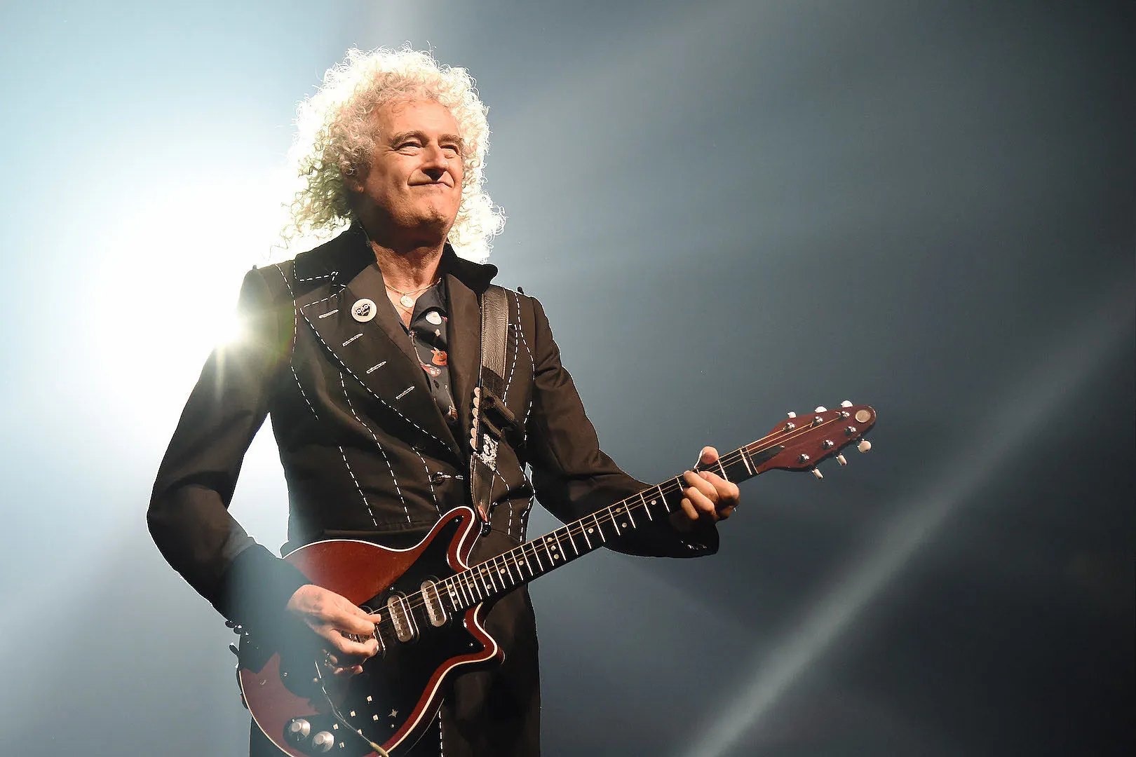 Queen: Brian May torna a suonare dal vivo dopo l'ictus