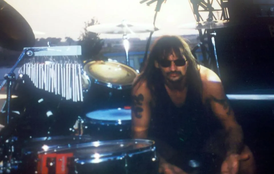 Manowar: la figlia rivela, Scott Columbus si suicidò