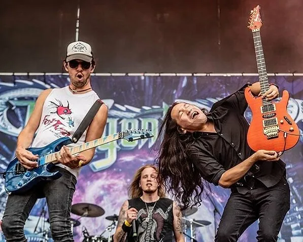 Dragonforce: Herman Li valuta come celebrare i 20 anni di "Inhuman Rampage"