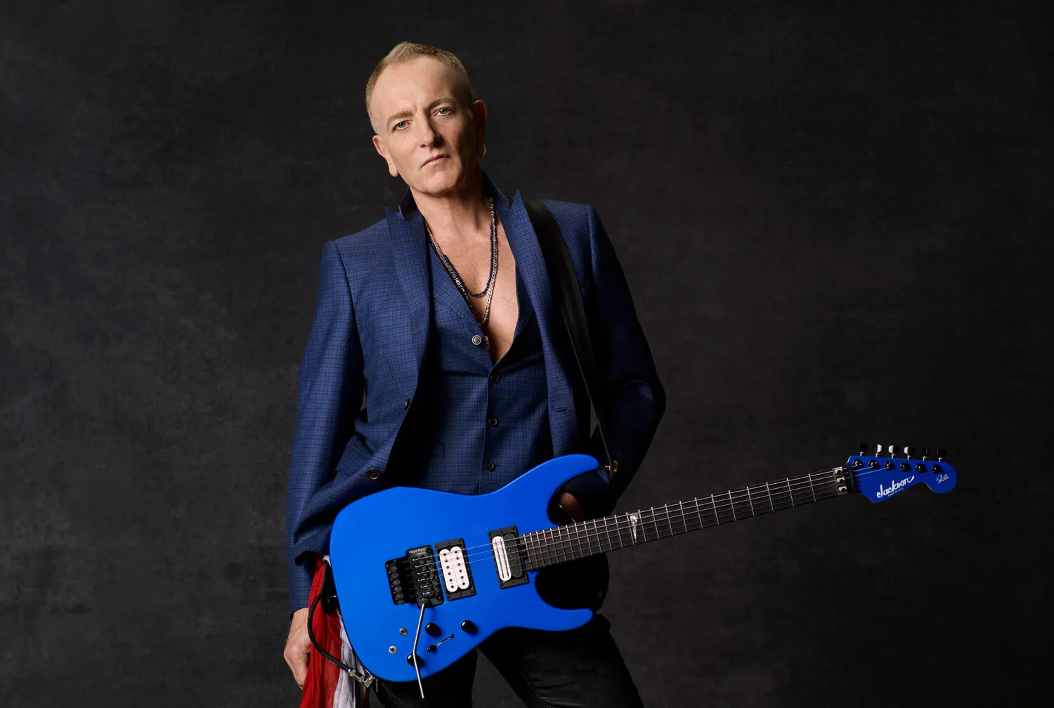 Def Leppard: 'Pour Some Sugar On Me', guarda la lezione online tenuta da Phil Collen