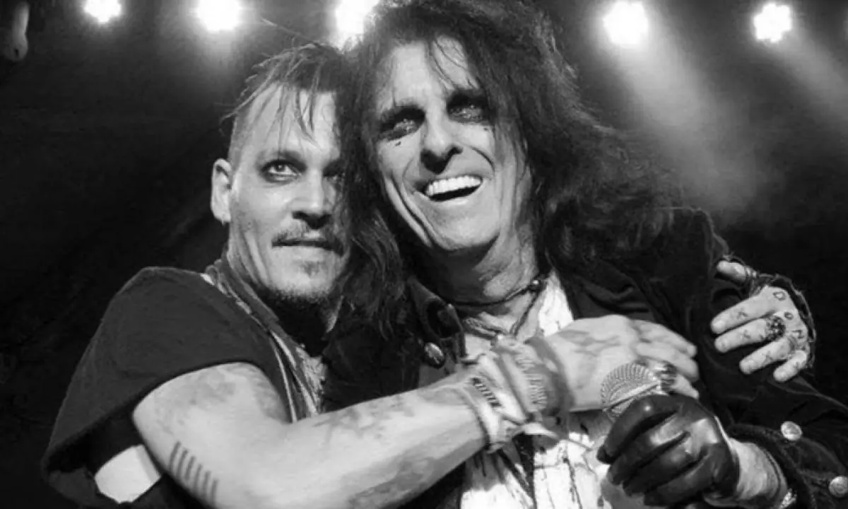 Alice Cooper: 'Solo Johnny Depp potrebbe interpretarmi in un film autobiografico'