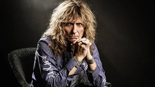 Whitesnake: David Coverdale vende la sua tenuta sul lago Tahoe per 6,8 milioni di dollari