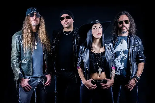 It'sAlie: video anteprima dell'album d'esordio