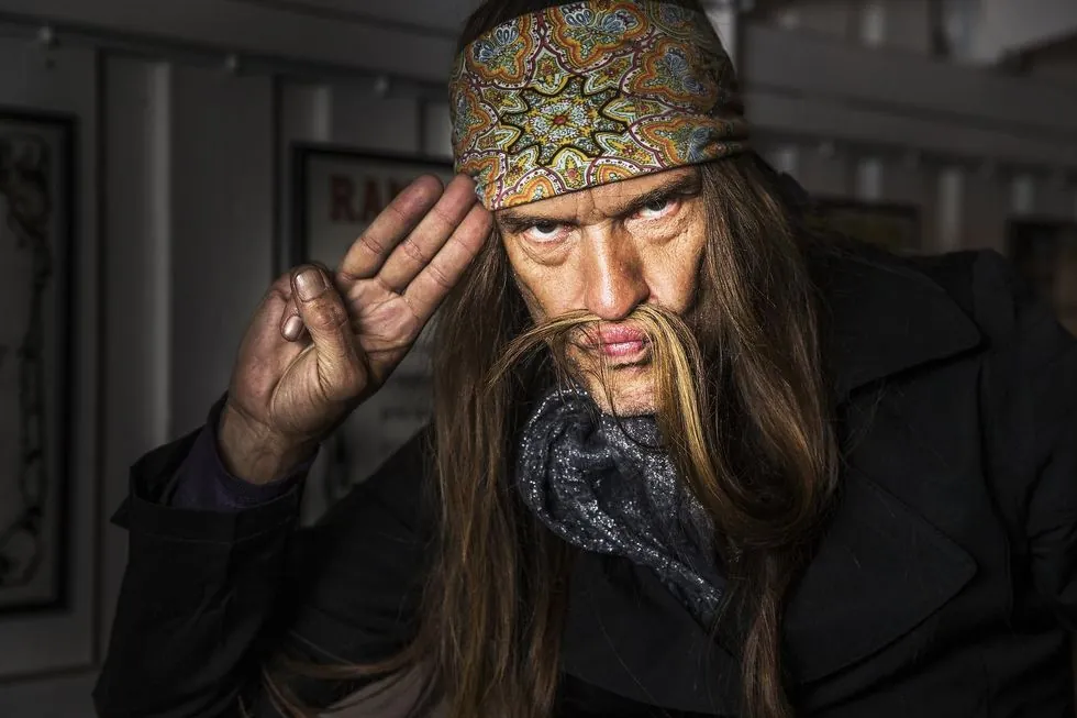 TNT: "A Death Divine", il nuovo album solista di Ronni Le Tekrø feat. Ledfoot