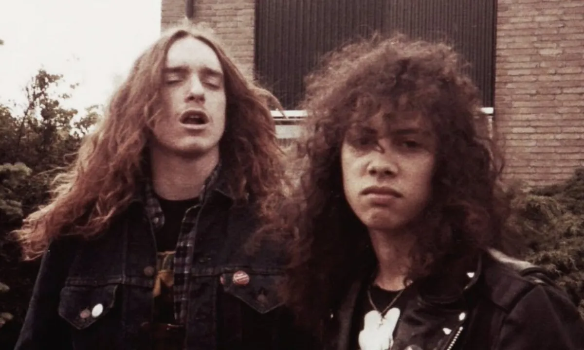 Metallica: Kirk Hammett racconta di come Cliff Burton l'abbia aiutato a scrivere l'assolo di 'Ride The Lightning'