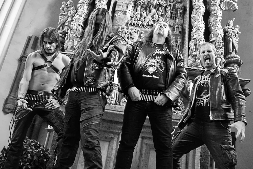 Desaster: il video unboxing del nuovo album "Churches Without Saints"