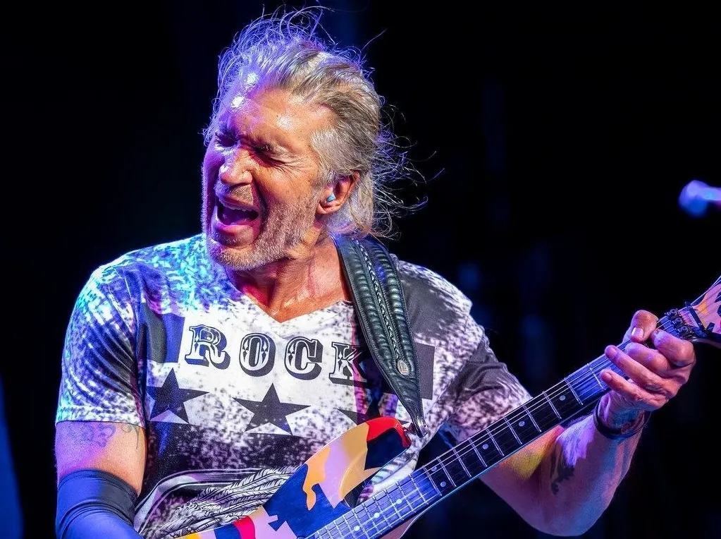 Dokken: George Lynch sale sul palco per tre brani (video)