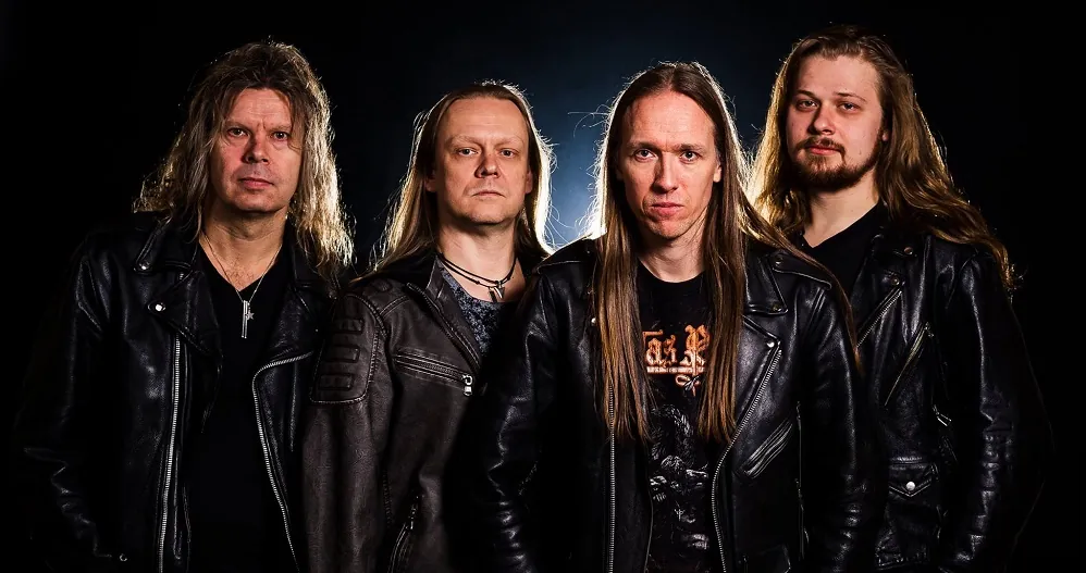 Crystal Eyes: pubblicato il music video per la canzone 'Midnight Radio'