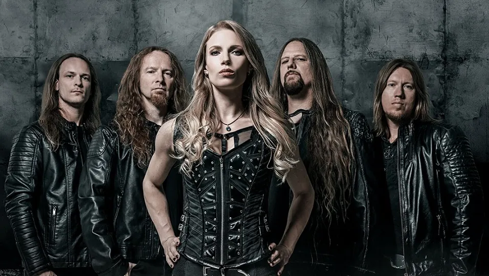 Leaves' Eyes: ascolta la versione per pianoforte di 'Dark Love Empress'