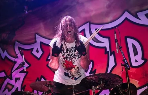 Exodus: membri di Exodus, Forbidden, Machine Head e Hirax suonano per raccogliere fondi per Tom Hunting