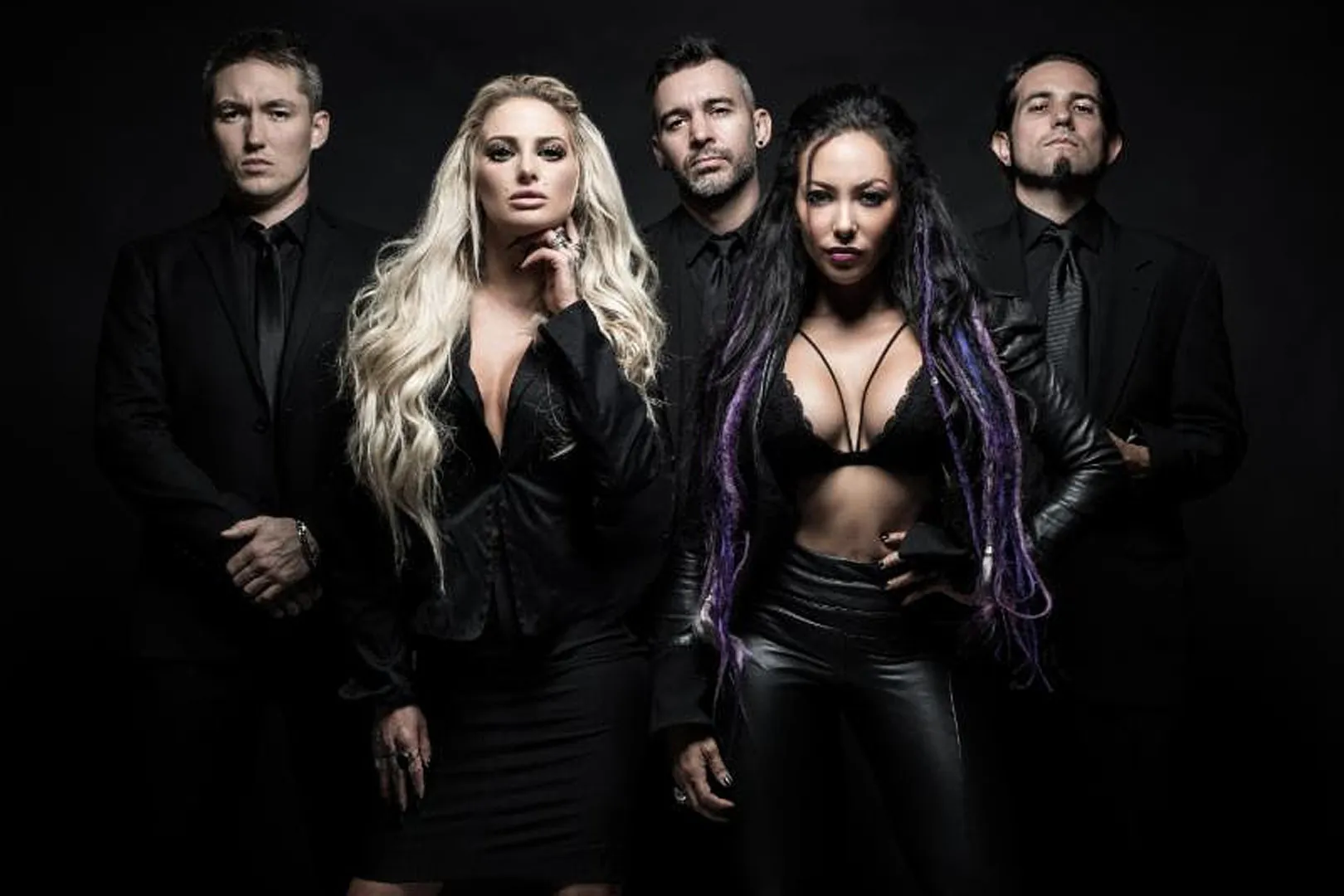 Butcher Babies': 'Il termine female-fronted ha sempre sminuito gli uomini di qualsiasi band'.