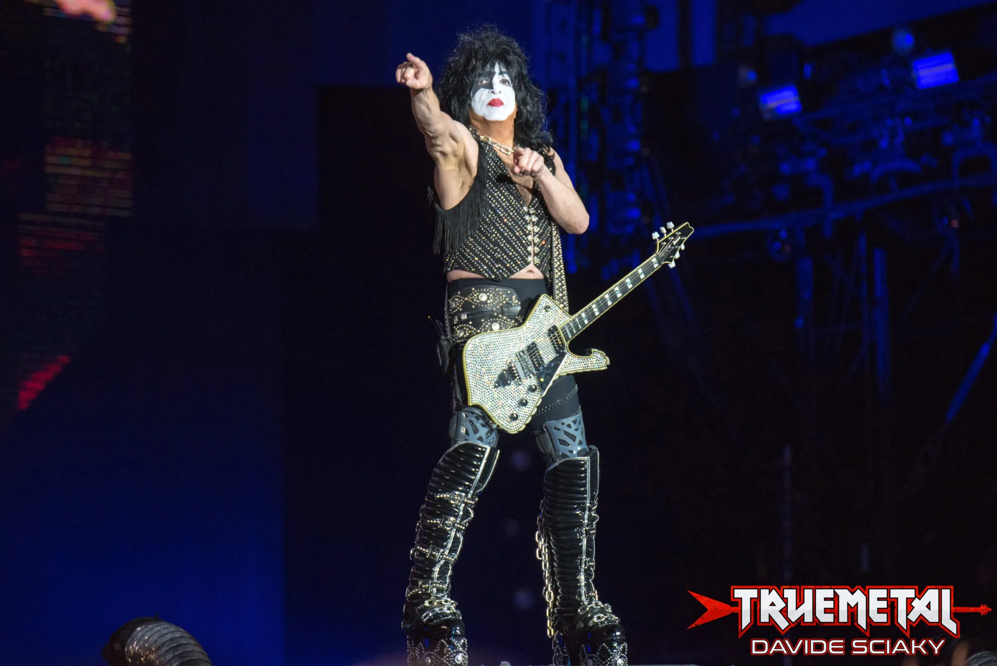 Kiss: i video dell'omaggio ad Ace Frehley durante il concerto 'Unmasked' alla "KISS Kruise: Landlocked In Vegas"