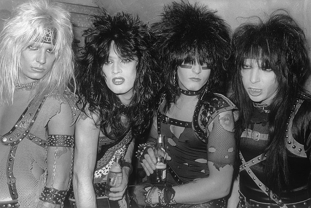 Mötley Crüe: ascolta 'Live Wire' dall'imminente remaster di "Too Fast For Love"