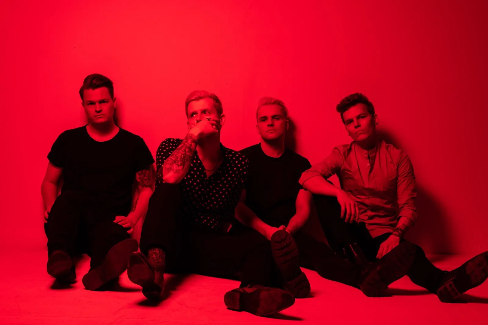 Fixation: guarda il video di 'Claustrophobic'
