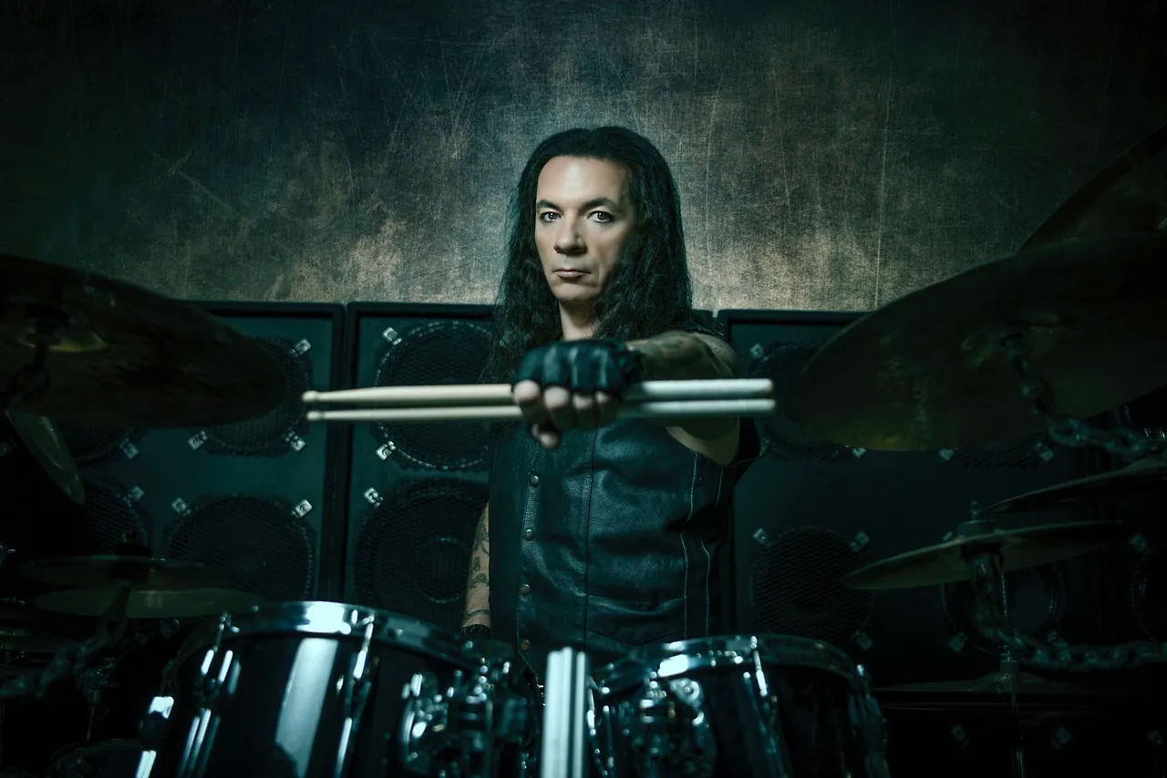 Manowar: annunciano il nuovo batterista per il tour