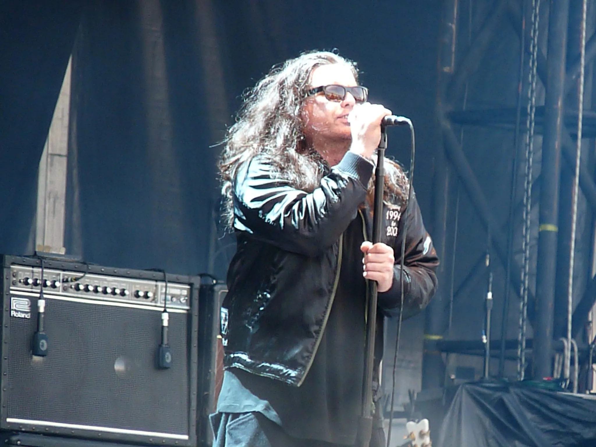 The Cult: Ian Astbury scende dal palco per sedare una lite tra fan