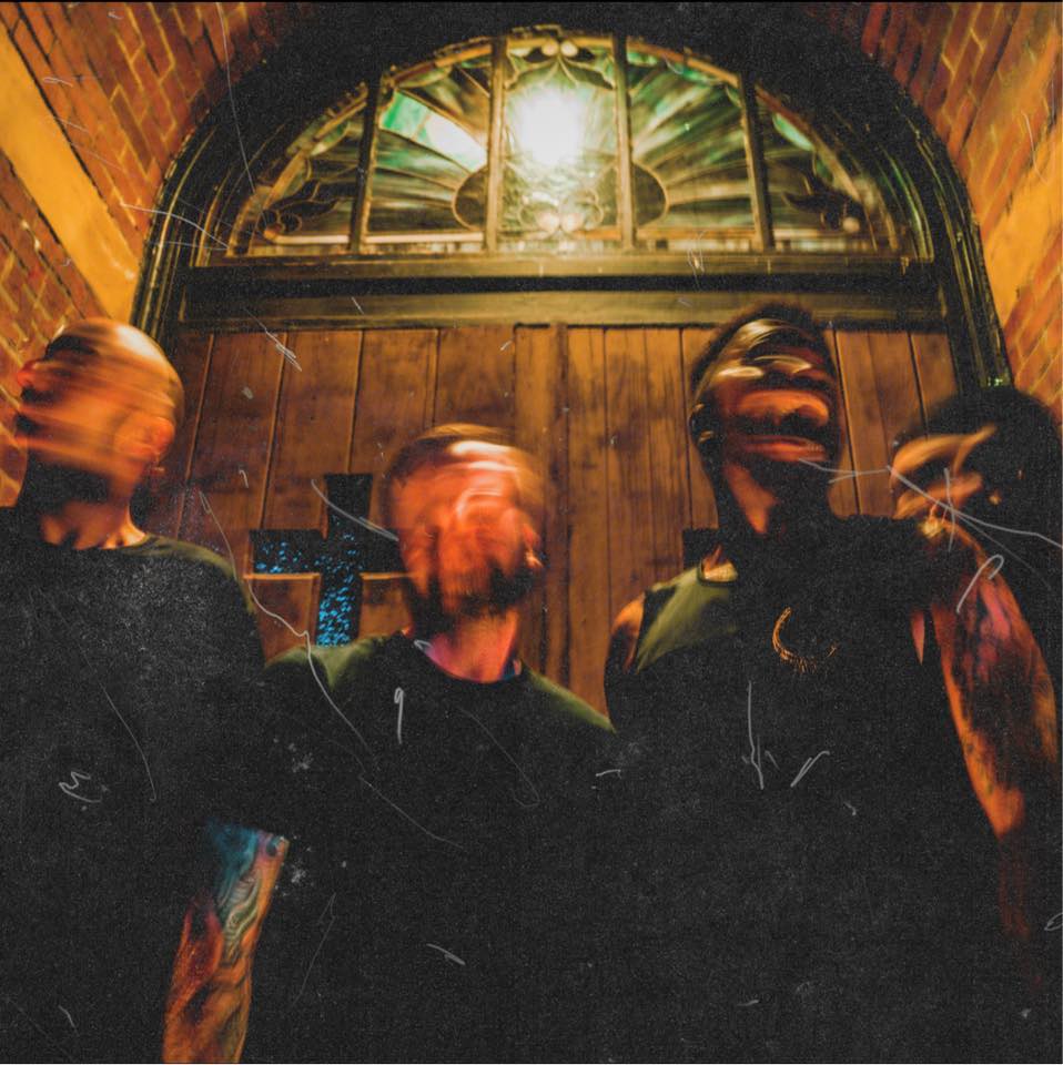 Oceano: guarda il video ufficiale di 'Mass Produced'