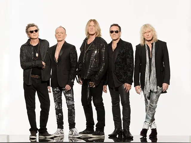 Def Leppard: omaggiano la Regina Elisabetta II