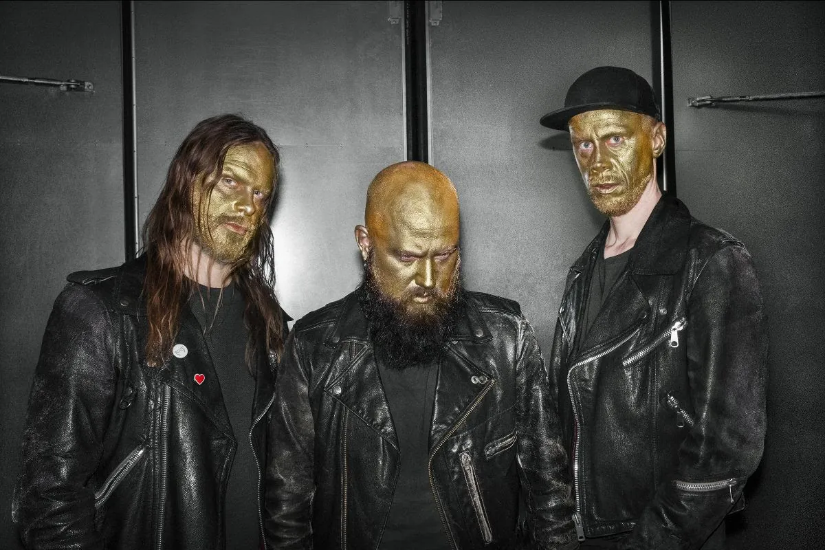 Satan Takes A Holiday: guarda il videoclip ufficiale di 'Feel My Love'