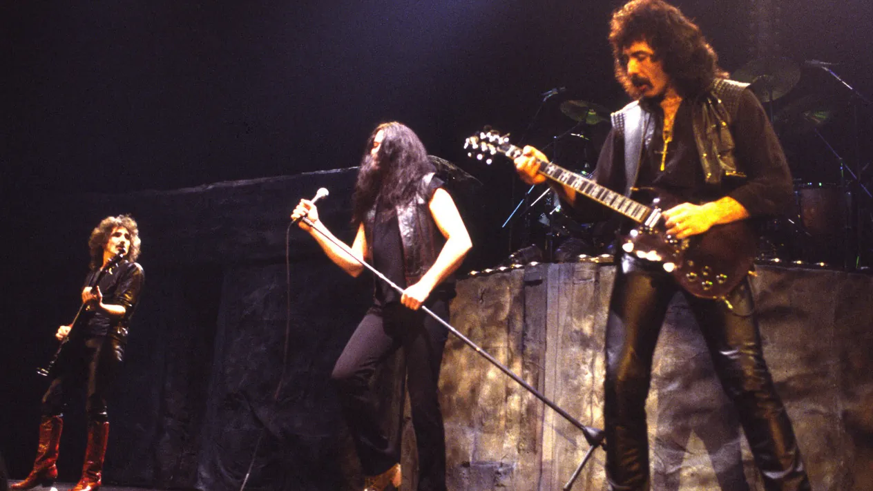 Black Sabbath: Ian Gillan, "Quando ho ascoltato il prodotto finale di 'Born Again' l'ho gettato dal finestrino"