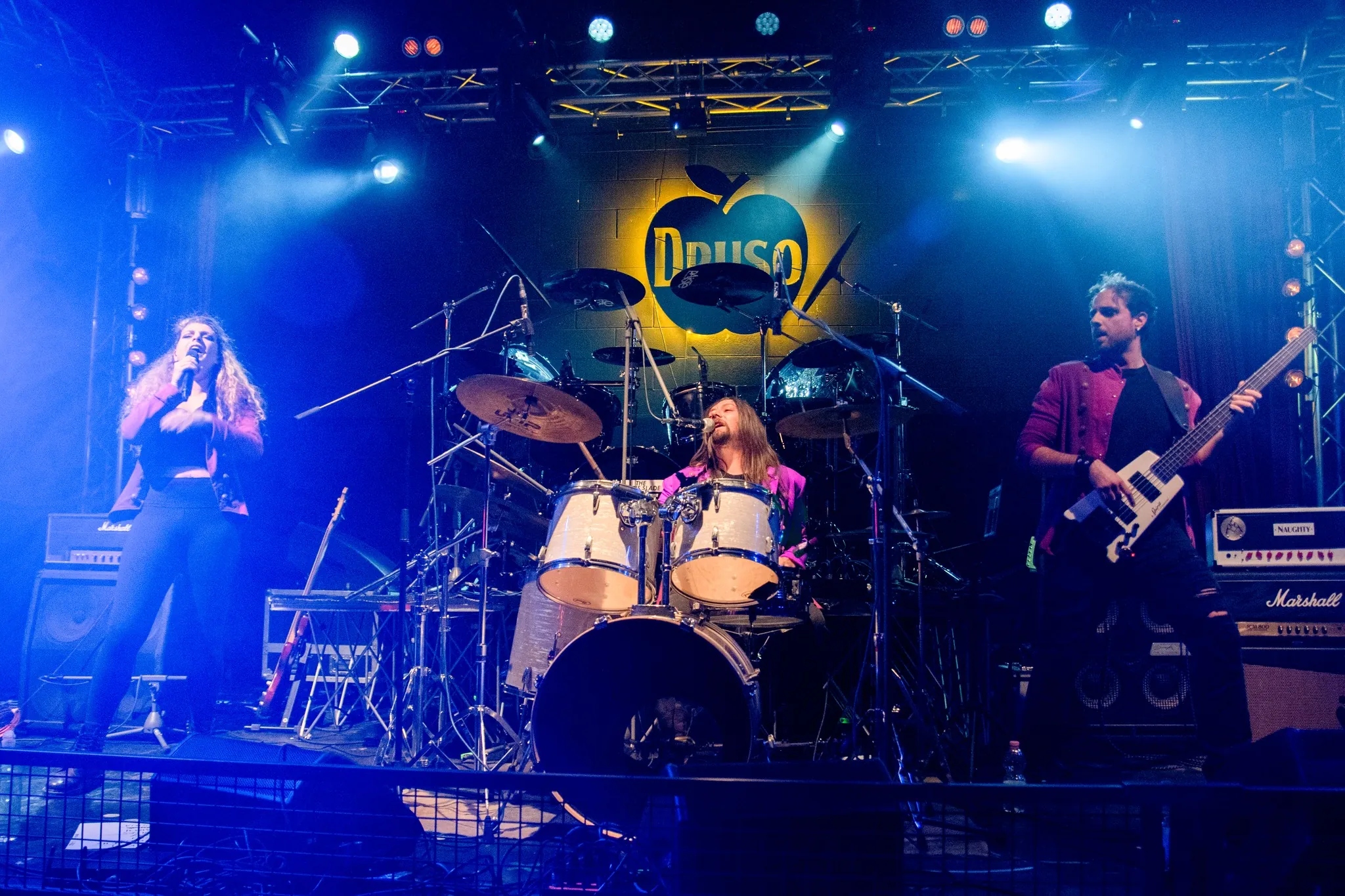 Violet Blend: guarda 'Voice in My Head', il nuovo video