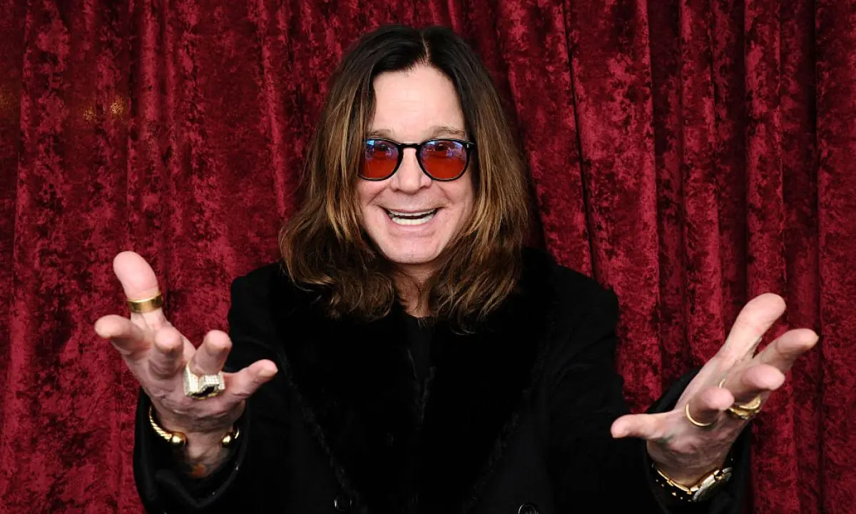 Ozzy Osbourne: omaggiato in occasione di una partita di Champions League dell'Aston Villa