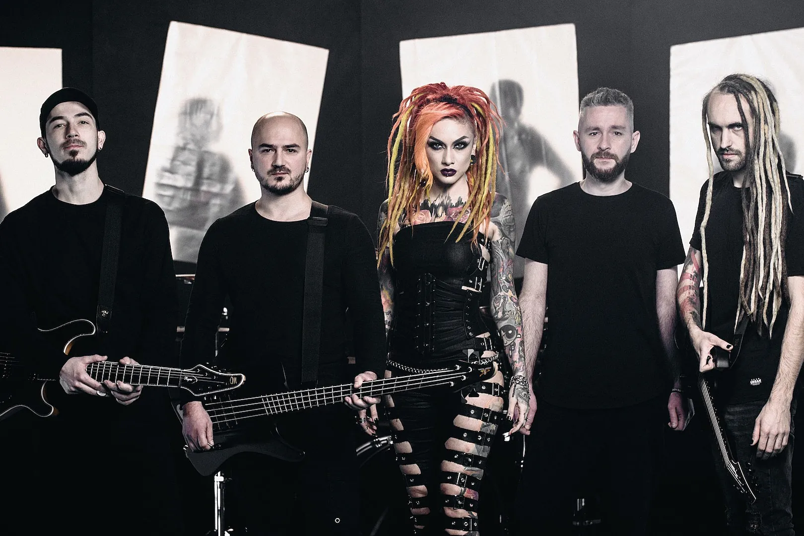 Infected Rain: guarda il video dal vivo di ‘Freaky Carnival’