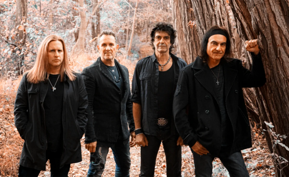 Last In Line: il cantante Andrew Freeman lascia la band