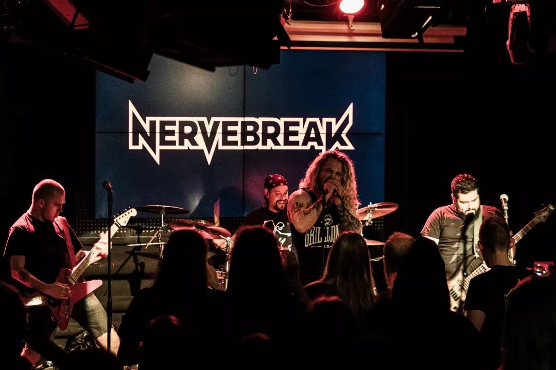 Neverbreak:  guarda 'Desperate Mesaures', il nuovo video