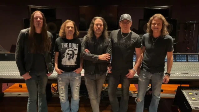 Winger: video del nuovo singolo "Proud Desperado"