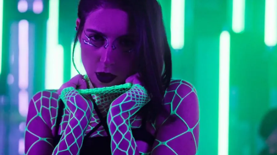 Reasons Behind: guarda il video di "Heart Begins To Break"