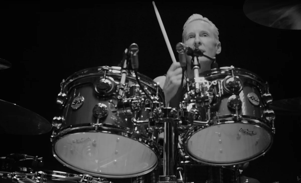 Foo Fighters: svelato il batterista che prenderà il posto di Taylor Hawkins