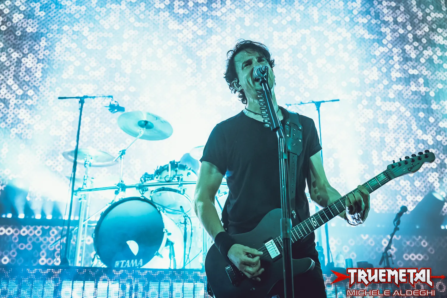 Gojira: operazione alla mano per Joe Duplantier, non potrà suonare la chitarra nel prossimo tour