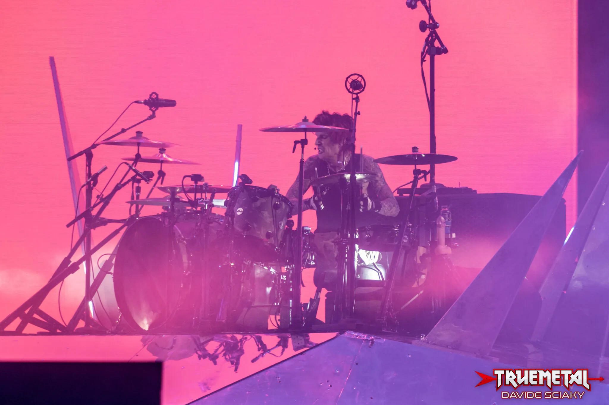 Mötley Crüe: Tommy Lee annuncia "Tommyland Rides Again", una rivisitazione dell'album solista "Tommyland: The Ride"