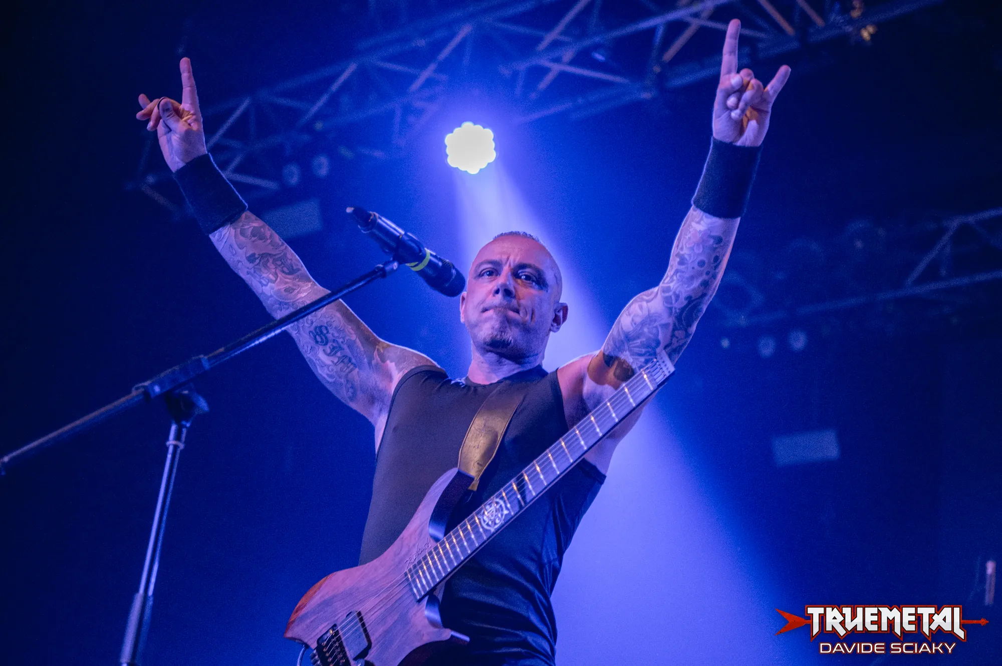 Pestilence: "Le copertine fatte con l'AI sono una scelta obbligata, non ci sono più soldi per farle fare a veri artisti"