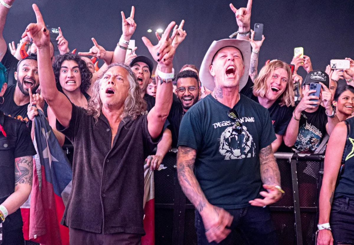 Metallica: James Hetfield e Kirk Hammett scatenati al concerto dei Judas Priest