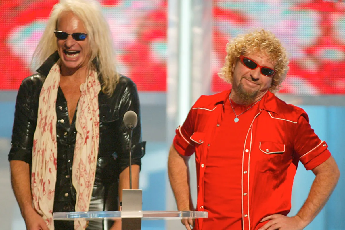 Van Halen: David Lee Roth vuole partecipare al tour tributo, Sammy Hagar risponde "Col cazzo!"