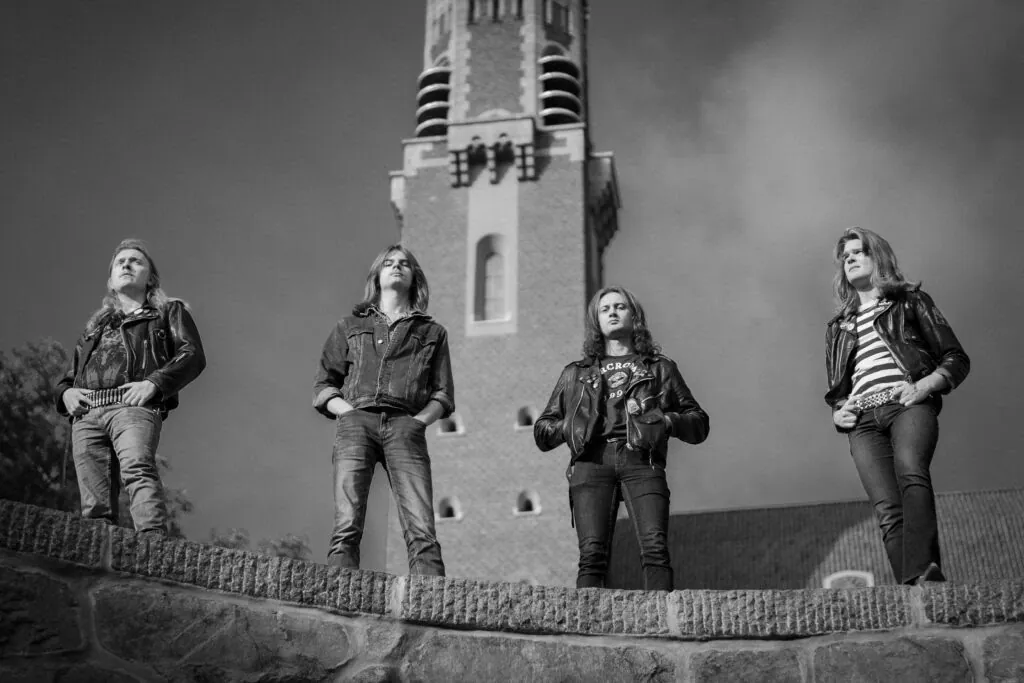 Templar: debutto su musicassetta