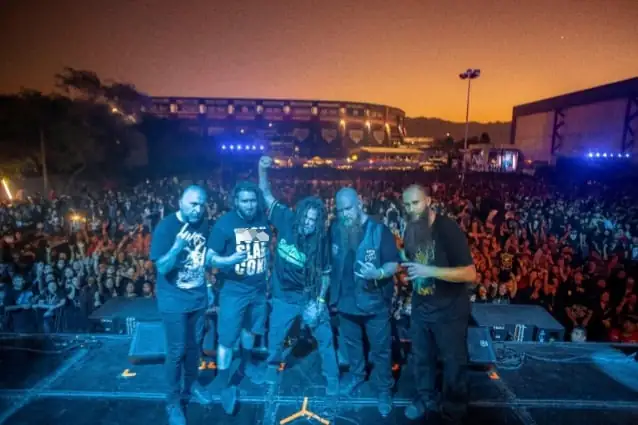 Six Feet Under: ecco il lyric video di 'When the Moon Goes Down in Blood'