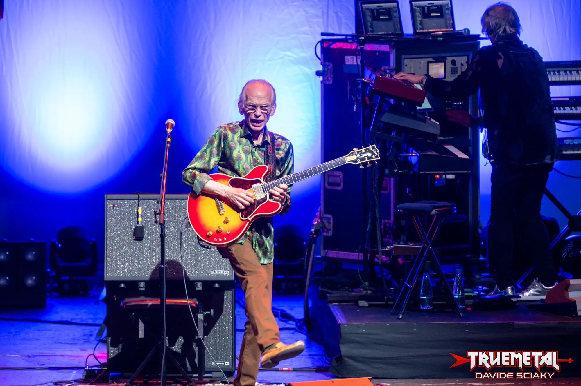 Yes: annunciata una versione rimasterizzata delle sessioni di "From A Page" del 2010 in Edizione Deluxe