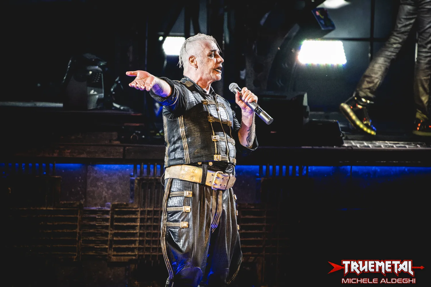 Rammstein: Till Lindemann ha condiviso il live video di "Du hast kein Herz"