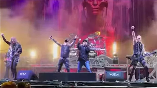 Accept: Tim "Ripper" Owens si unisce alla band per "Balls to the Wall" al Wacken Open Air, video