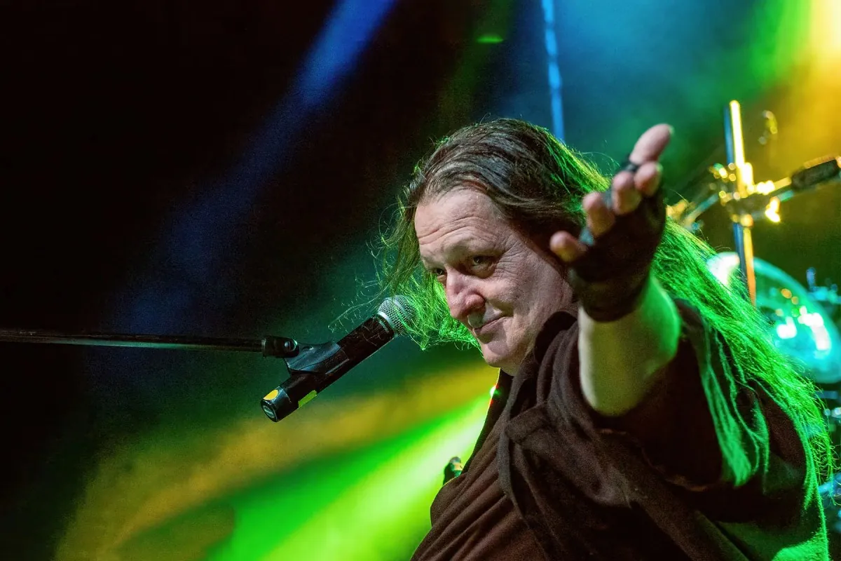 Savatage: Jon Oliva diagnosticato con la sclerosi multipla, non parteciperà ai prossimi concerti